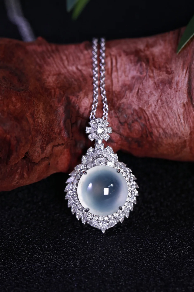 jadeite pendant